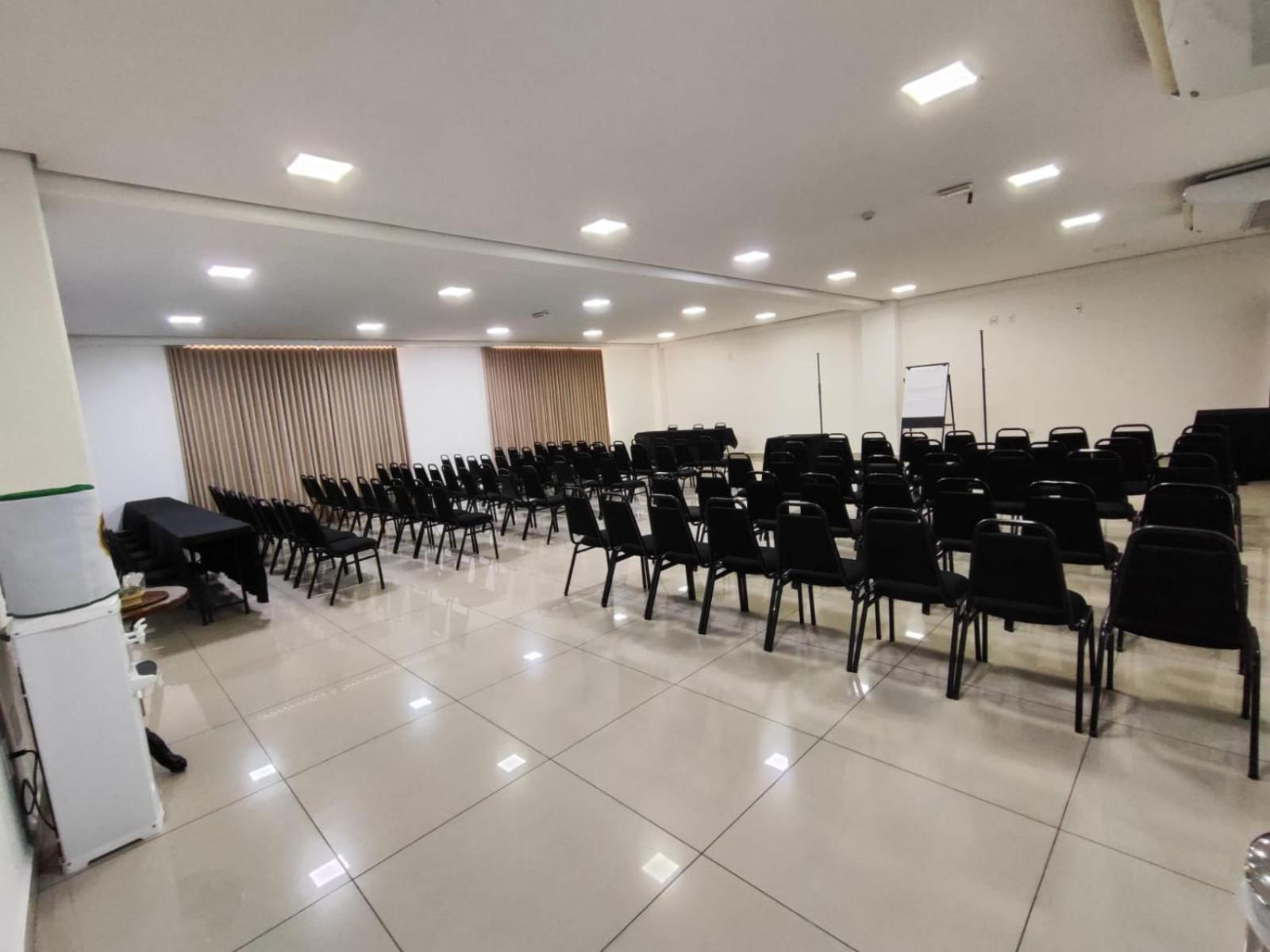 Ipe Center